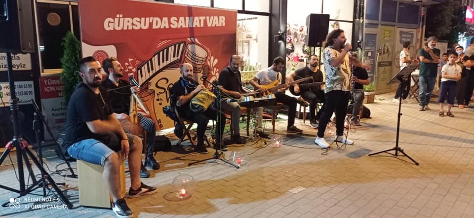 Bursa’da sokak konserlerine yoğun ilgi