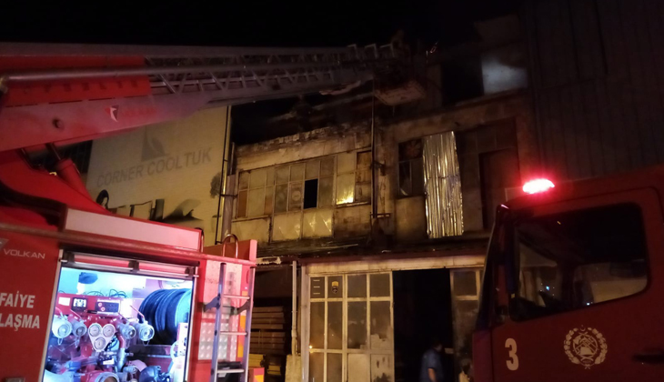Bursa’da mobilya sanayi bölgesinde yangın
