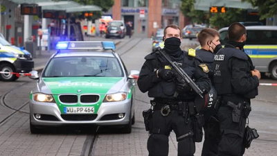 Almanya’da bıçaklı saldırı: 3 ölü, 6 yaralı
