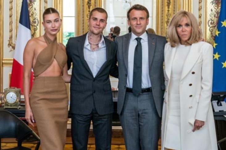 Fransa Cumhurbaşkanı Macron ile şarkıcı Justin Bieber buluştu