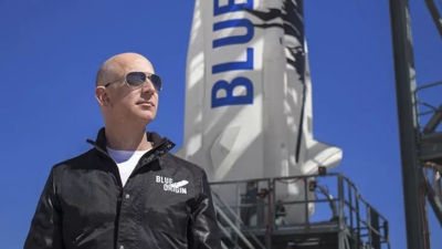 Jeff Bezos ‘Dünya’ya dönmesin’ kampanyası için 40 bin imza