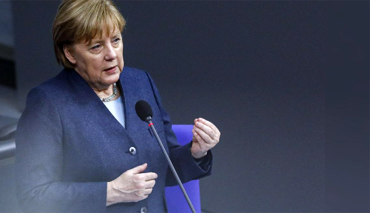 Merkel’e Almanya’nın en yüksek liyakat nişanı verildi