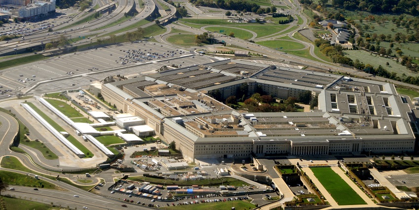 Pentagon, silah sesleri nedeniyle tecrit altına alındı