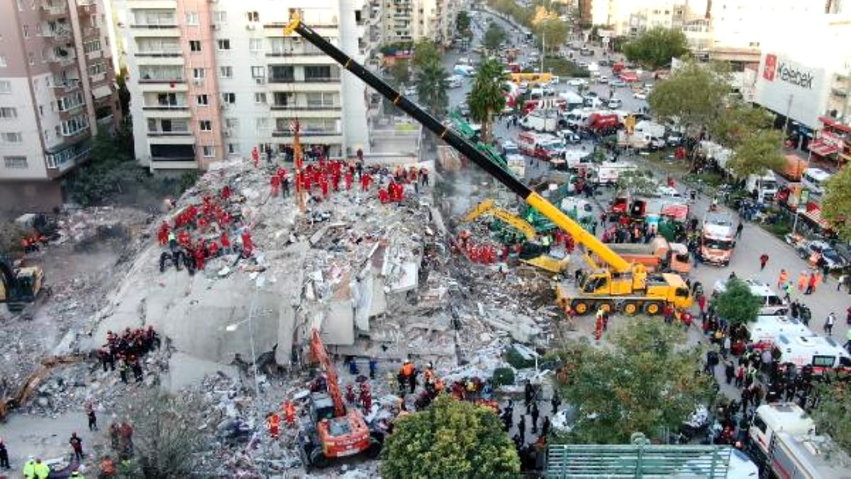 İzmir depreminde yıkılan Rıza Bey Apartmanı’ndaki ölüm ve yaralanmalara ilişkin iddianame kabul edildi