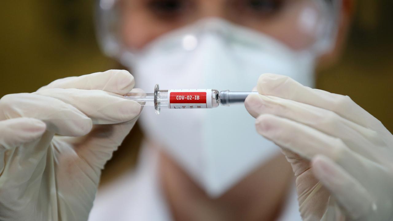 ‘Sadece 2 doz Sinovac aşısı olanlar artık ‘risk altında’
