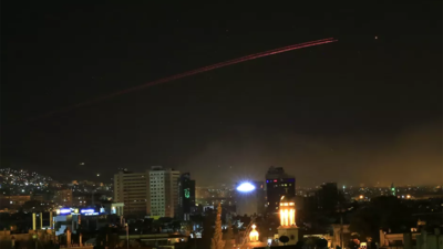 Suriye medyası: Hava savunma sistemleri, Şam üzerinde İsrail saldırılarına karşılık verdi