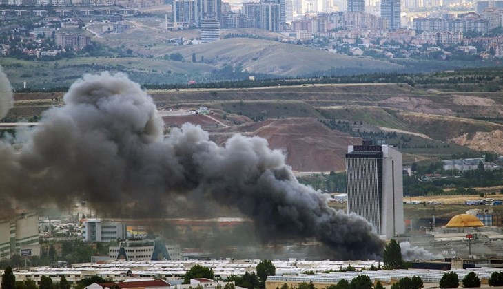 Ankara’da iş merkezinde yangın!