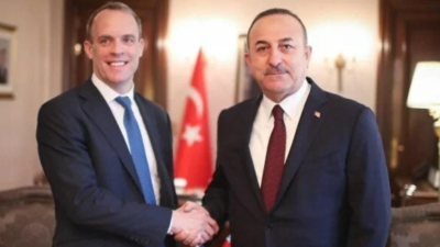 Dışişleri Bakanı Çavuşoğlu, İngiliz mevkidaşı ile görüştü