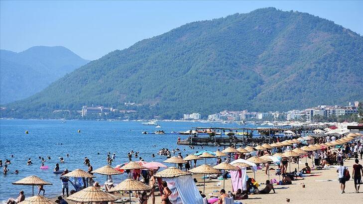 Turizm geliri ikinci çeyrekte 3 milyar doları aştı