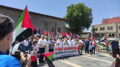 Diyarbakır’da İsrail protesto edildi