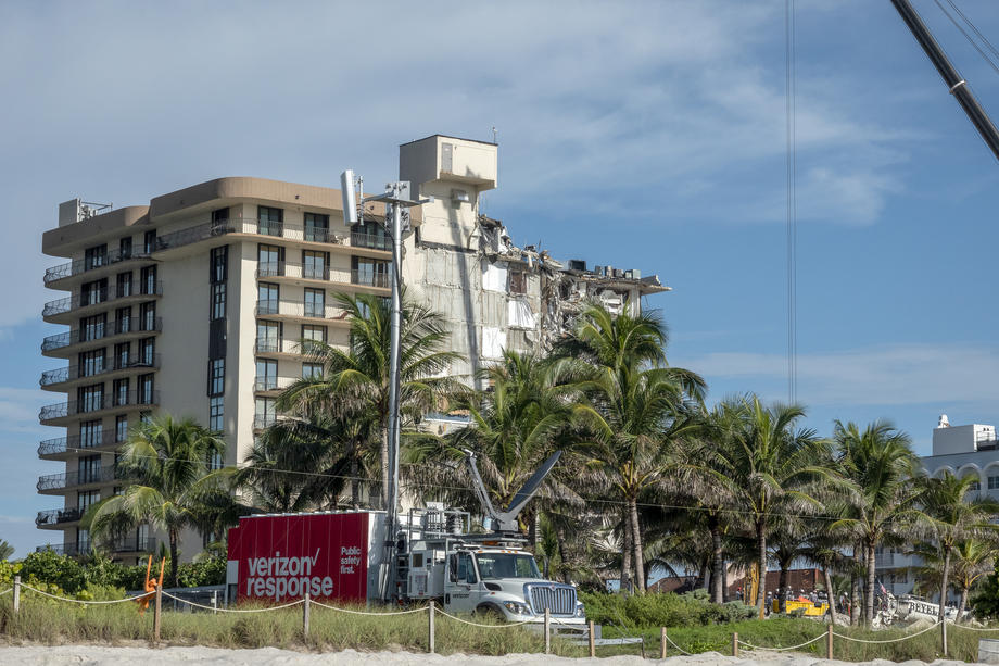 Florida’da çöken binada can kaybı 60’a yükseldi