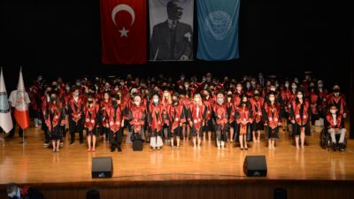 Bursa’da veteriner hekimlerin mezuniyet heyecanı