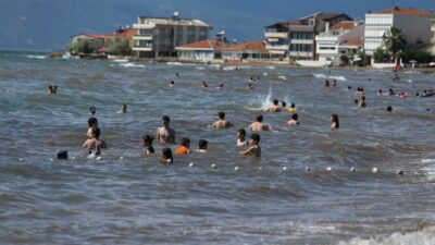 Bursalılar, kısıtlamasız ilk pazar gününü denizde geçirdi