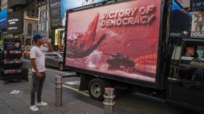 New York’ta 15 Temmuz ‘Demokrasi Zaferi’ LED ekranlı araçlarla anlatıldı