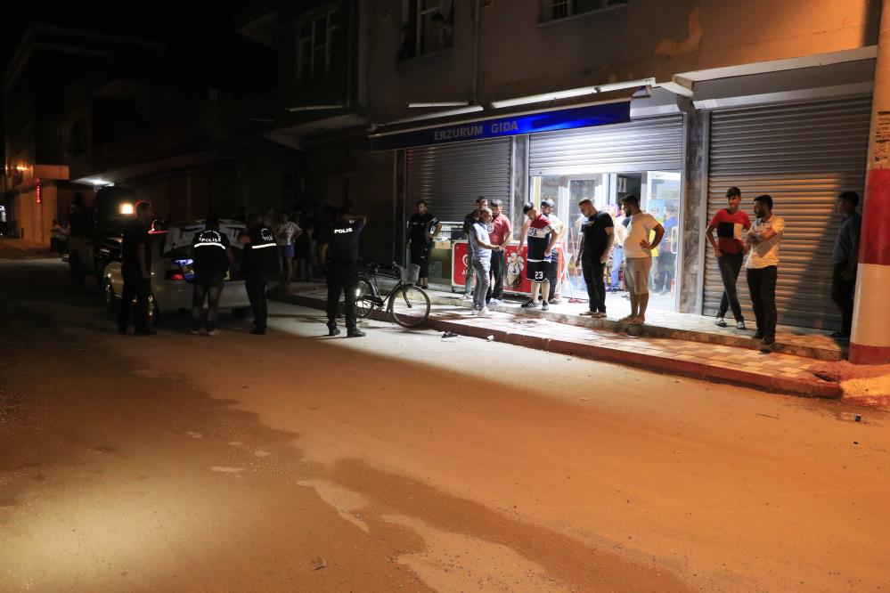Bakkal önünde silahlı saldırı: 1 ölü, 1 yaralı