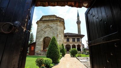 Balkanların zarafet sembolü Alaca Cami