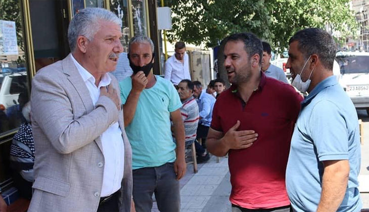 Başkan Karamehmetoğlu, çarşı pazara uğramadan mesaiye başlamıyor…