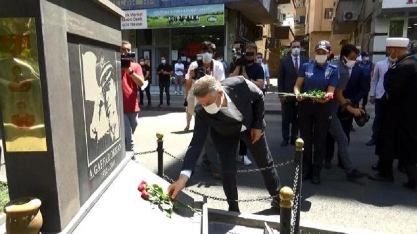 Diyarbakır İl Emniyet Müdürü Aşkın’ın ilk ziyareti şehit Okan’ın anıtı oldu