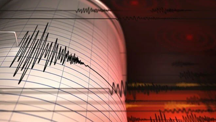 İzmir’de arka arkaya iki deprem!