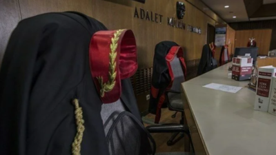FETÖ’nün yargı imamlarına operasyon: 66 gözaltı