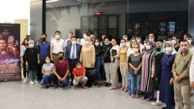 Başkan Beyoğlu, gençlerle sinemada buluştu