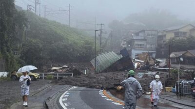 Japonya’yı sel ve heyelan vurdu