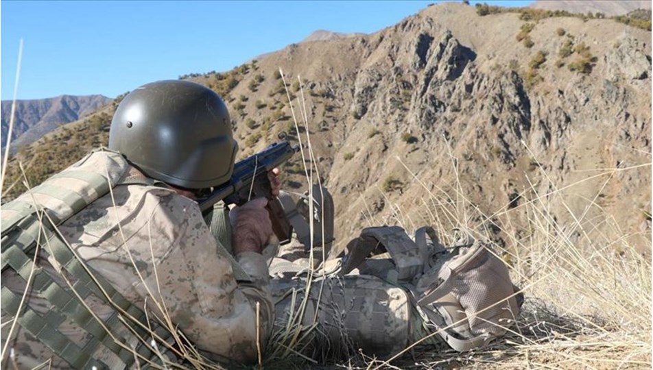 Hakkari’de 2 terörist etkisiz hale getirildi Hakkari’de 2 terörist etkisiz hale getirildi