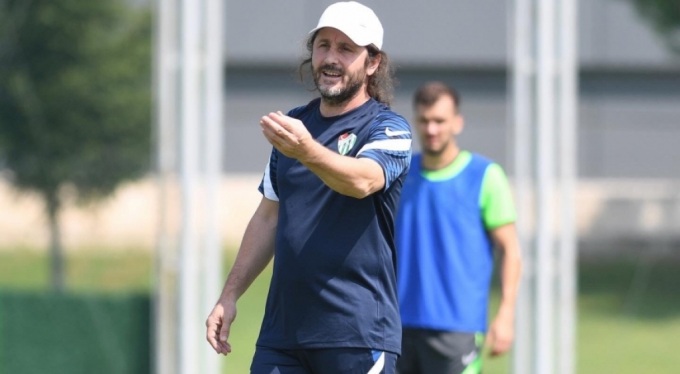 Fatih Tekke’den flaş açıklamalar! Kaç transfer daha gerekli?