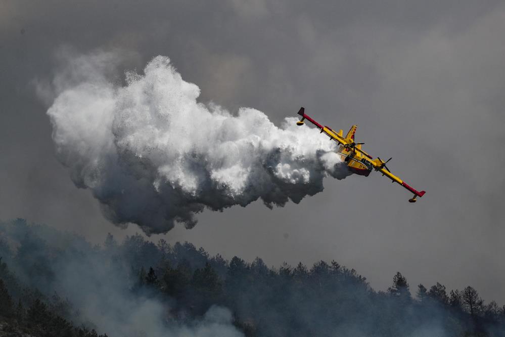 AB’den Türkiye’ye yangın söndürme uçağı desteği