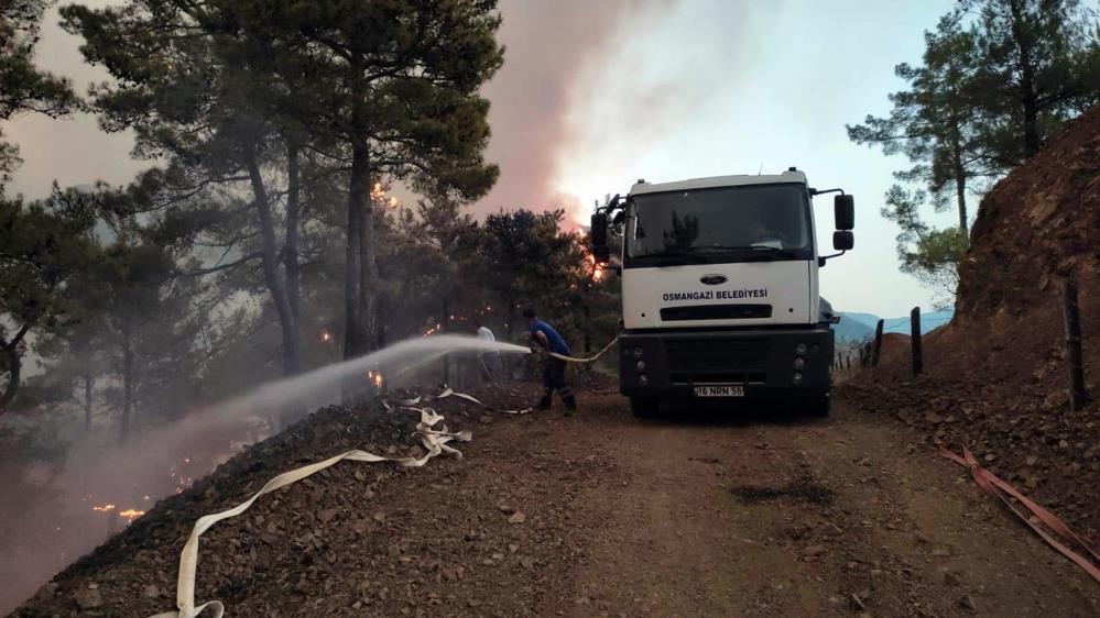 Osmangazi ekipleri yangın bölgesinde Osmangazi ekipleri yangın bölgesinde