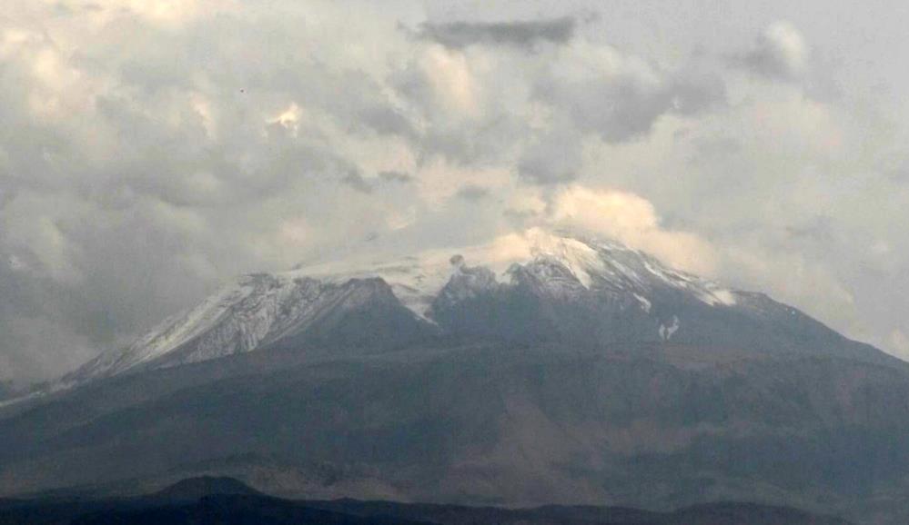 Ağrı Dağı’na ilk kar düştü
