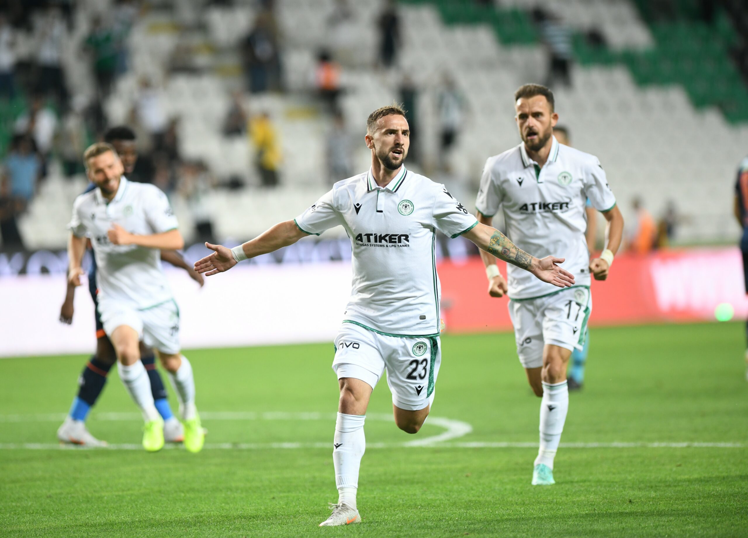 Konyaspor, Başakşehir’i devirdi