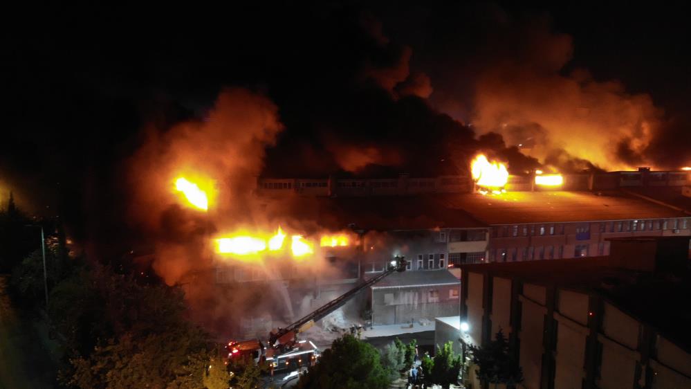Başakşehir İkitelli Çevre Sanayi Sitesi’nde yangın