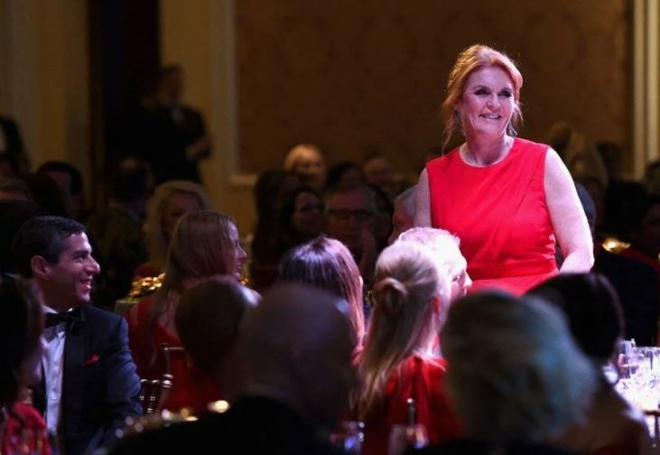 Sarah Ferguson’dan Kraliçe II. Elizabeth’e övgüler