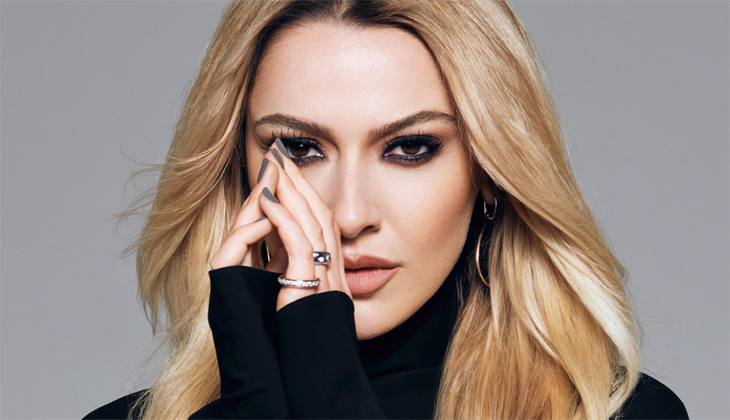 Hadise’den müstakbel görümcesine çiçek