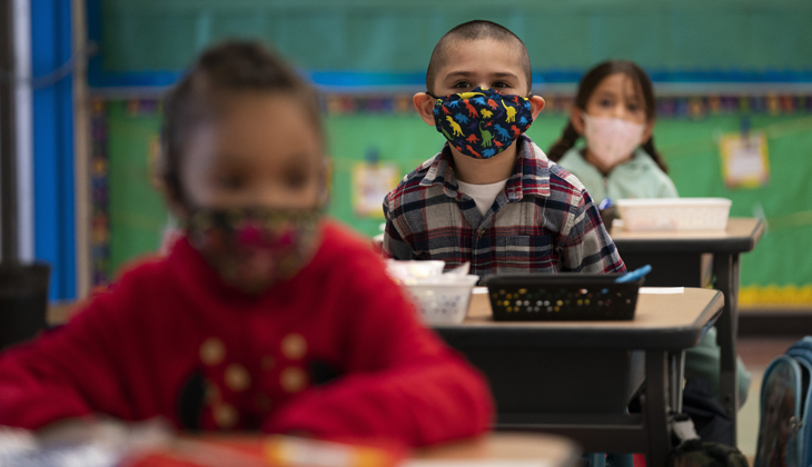 ABD’de okullarda maske düzenlemelerini yasaklayan eyaletlere soruşturma