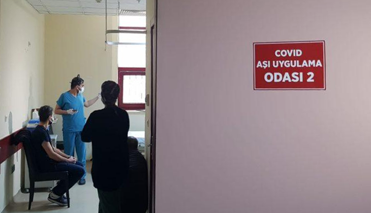 Kırmızı kategorideki Diyarbakır’da, koronavirüs tablosunu gören aşı sırasına girdi