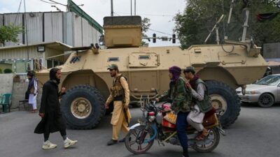 Taliban’ın ardından Kabil’de hayat: Kadınlar sokaklardan silindi