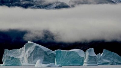 Grönland’da buzulların zirvesine ilk kez yağmur yağdı
