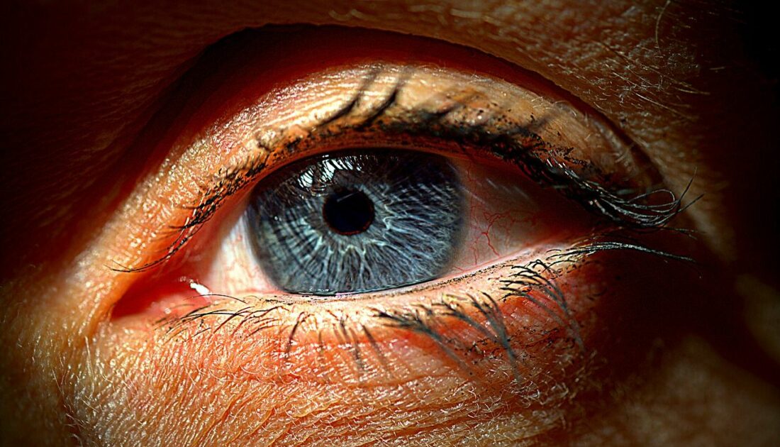 ‘BioNTech aşısında göz enfeksiyonu bağlantısı’