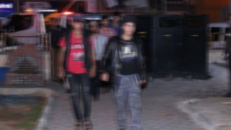 Bursa’da kaçak göçmen operasyonu! Kamyonda yakalandılar… Bursa’da kaçak göçmen operasyonu! Kamyonda yakalandılar…