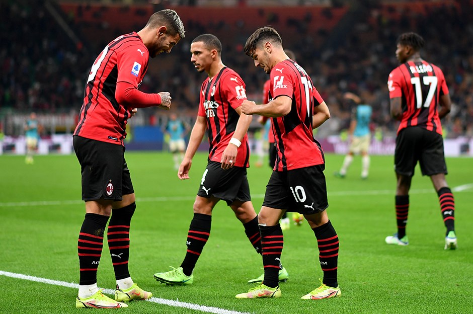 Milan ikinci yarı açıldı