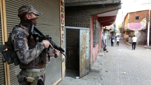 Diyarbakır’da zehir tacirlerine karşı 1200 polisli uygulama