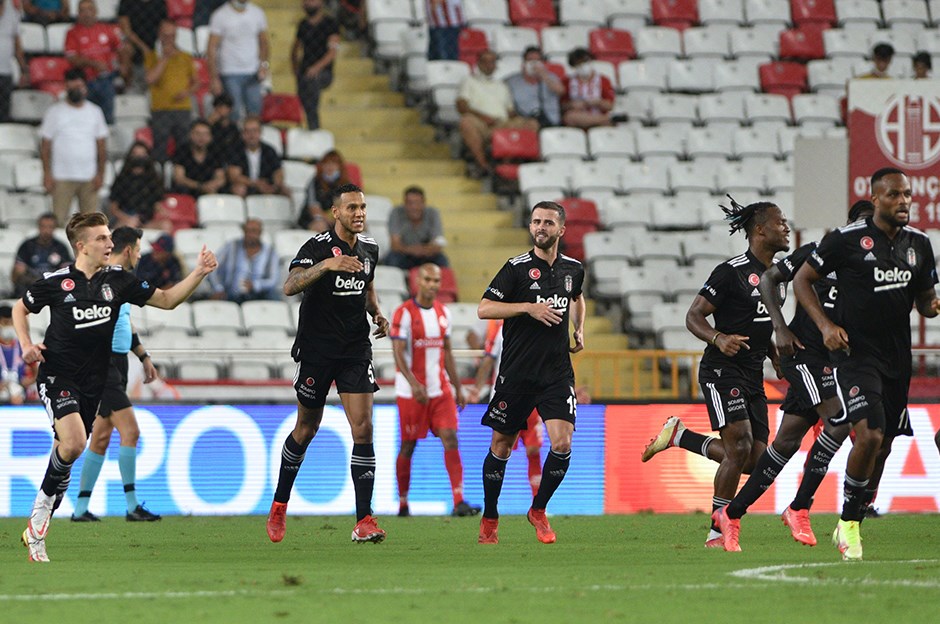 Beşiktaş’tan müthiş geri dönüş