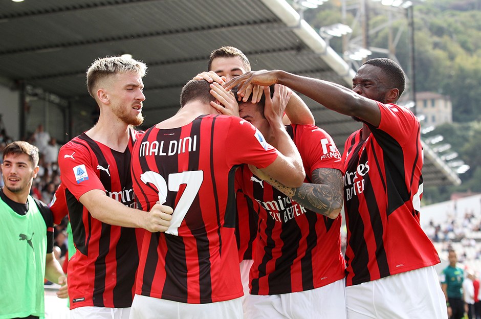 Maldini hesabı açtı, Milan kazandı