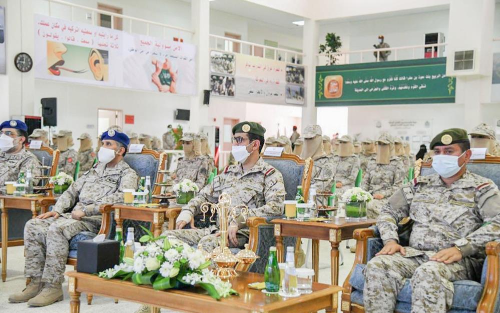 Suudi Arabistan’da ilk kadın askerler mezun oldu