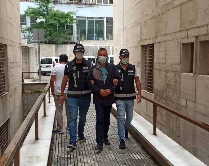 Bursa’da hastasından ameliyat parası isteyen doktor tutuklandı