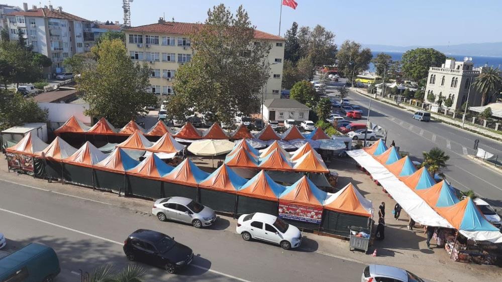 Bursa’da esnaf tepki göstermişti… O pazar kaldırıldı! Bursa’da esnaf tepki göstermişti… O pazar kaldırıldı!