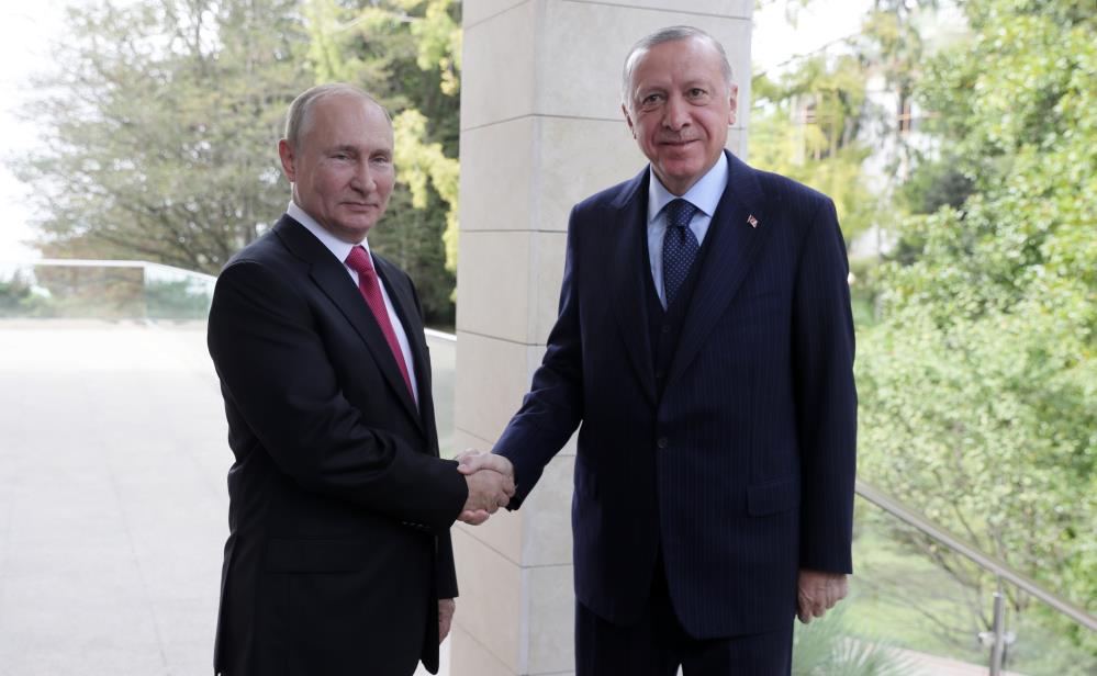 Putin’den Cumhurbaşkanı Erdoğan’a Sputnik V aşı önerisi