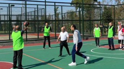Cumhurbaşkanı Erdoğan’dan danışmanları ve bakanlar ile basketbol maçı